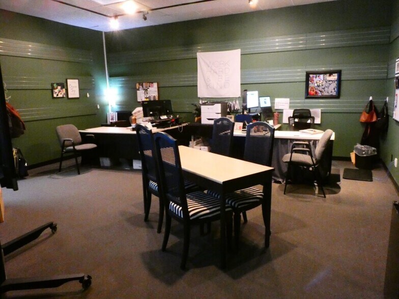 More Photos Of 5707-5719 Jenny Lind Rd, Fort Smith Storefront Retail Office For Sale