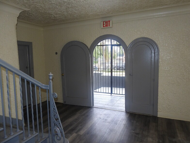 More Photos Of 5510 Lexington Ave, Los Angeles Apartments For Sale