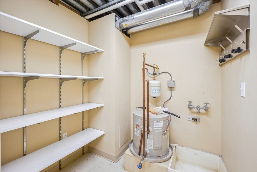 More Photos Of 1150 K St NW, Washington Apartments For Lease