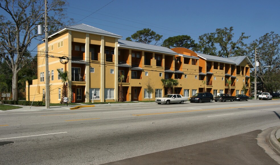 More Photos Of 120-138 S Bumby Ave, Orlando Office Residential For Lease
