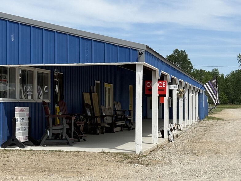 More Photos Of 65994 M 43, Bangor Freestanding For Lease