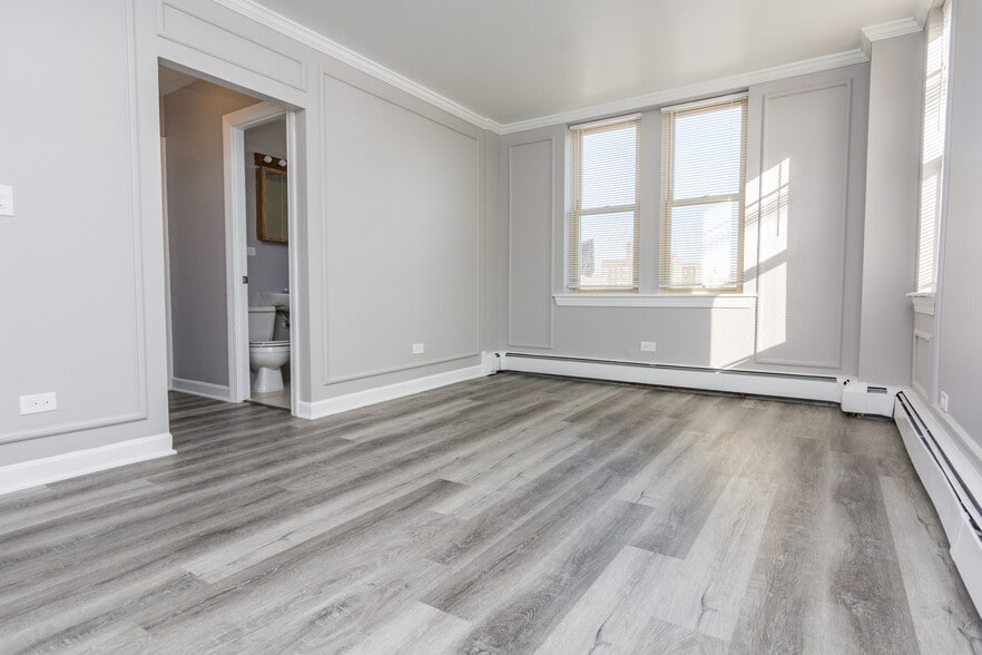 More Photos Of , Chicago Multifamily For Sale