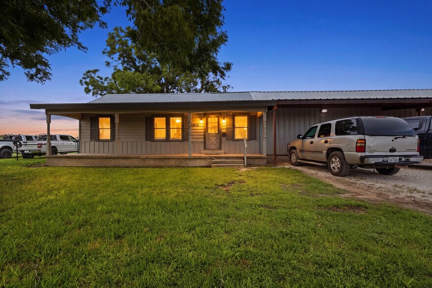 More Photos Of 1512 Posey Rd, San Marcos Office For Lease