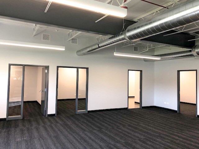 More Photos Of 700 N Rohlwing Rd, Itasca Warehouse For Lease