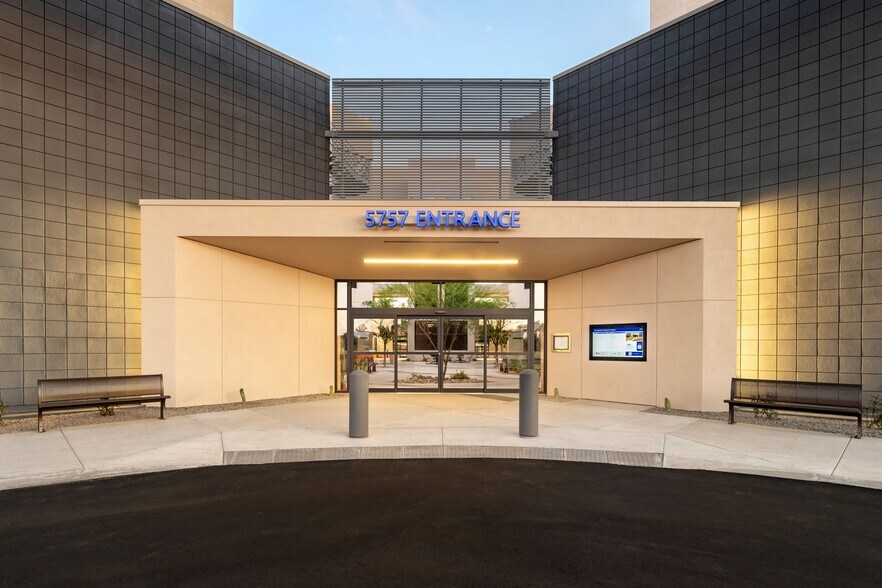 Primary Photo Of 5757 W Thunderbird Rd, Glendale Medical For Lease