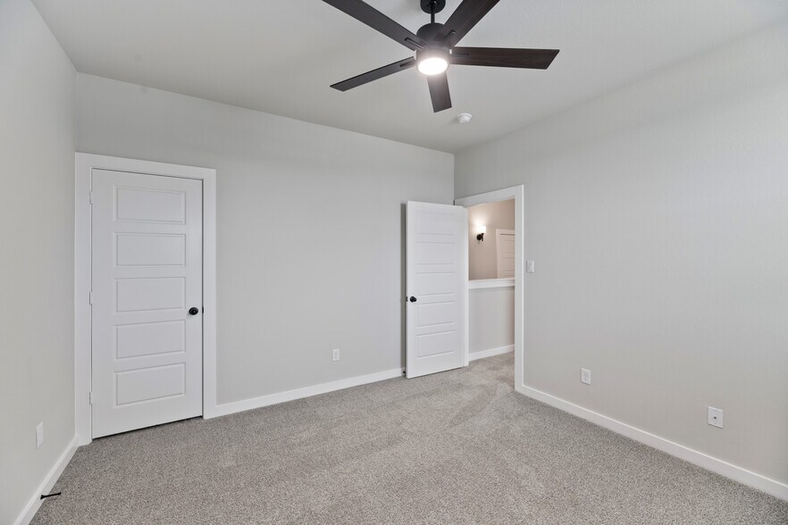 More Photos Of 4405 Clovis Ct, Midlothian Apartments For Sale