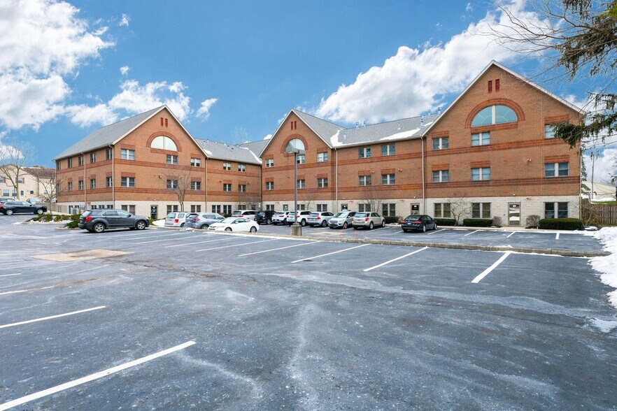 More Photos Of 1151 Bethel Rd, Columbus Medical For Sale