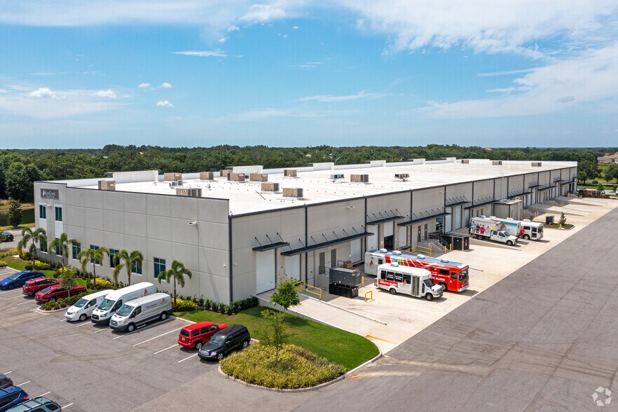More Photos Of 3155 Lakewood Ranch Blvd, Bradenton Unknown For Lease