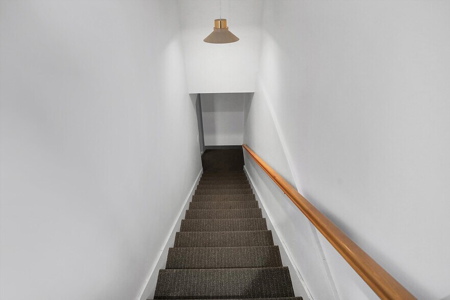 More Photos Of 615 Russell Ave, Indianapolis Medical For Sale