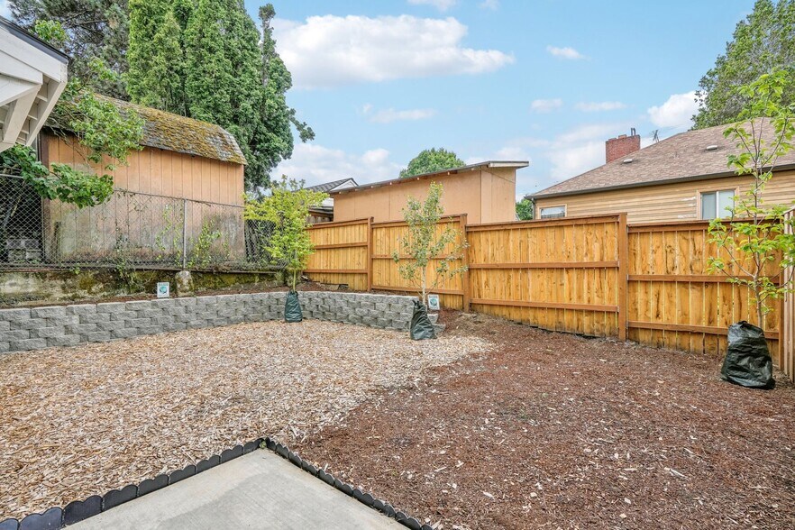 More Photos Of 4775 NE 107th Ave, Portland Apartments For Sale