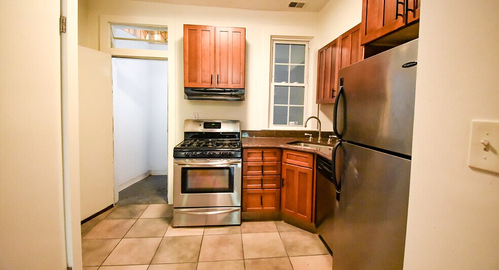 More Photos Of , Washington Office For Sale