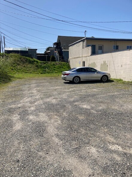 More Photos Of 3105 Hoyt Ave, Everett Office For Sale