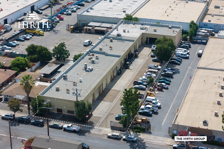 More Photos Of 11132 Fleetwood St, Sun Valley Warehouse For Lease