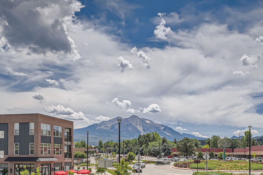 More Photos Of 920 Highway 133, Carbondale Apartments For Sale