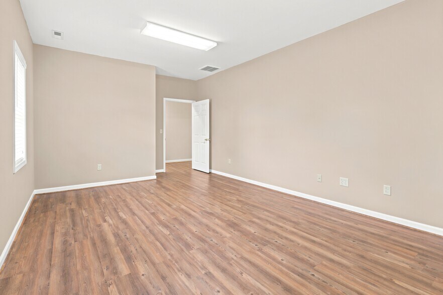 More Photos Of 1569 Jefferson Hwy, Fishersville Office For Lease