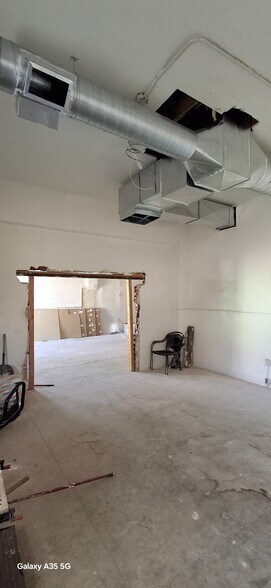 More Photos Of 1016 E Yandell Dr, El Paso Storefront For Sale