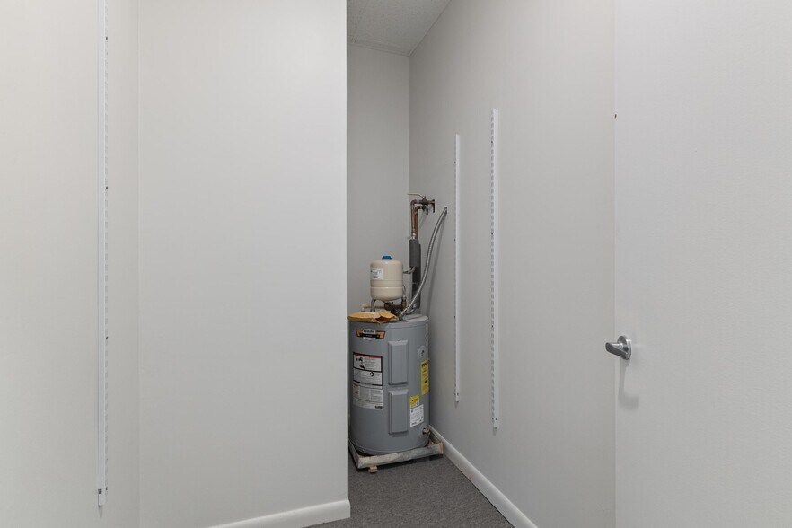 More Photos Of 2339 Sunset Point Rd, Clearwater Medical For Lease