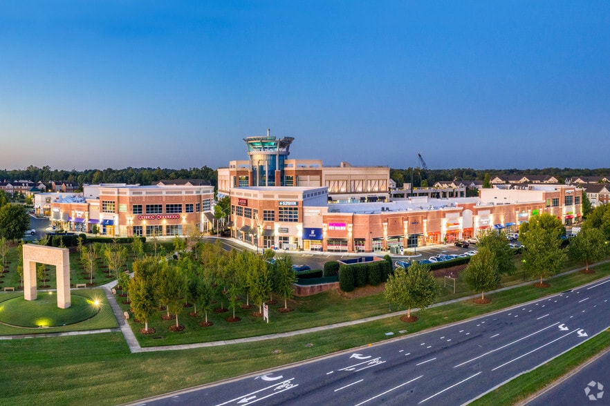 More Photos Of 14825 Ballantyne Village Way, Charlotte Unknown For Lease