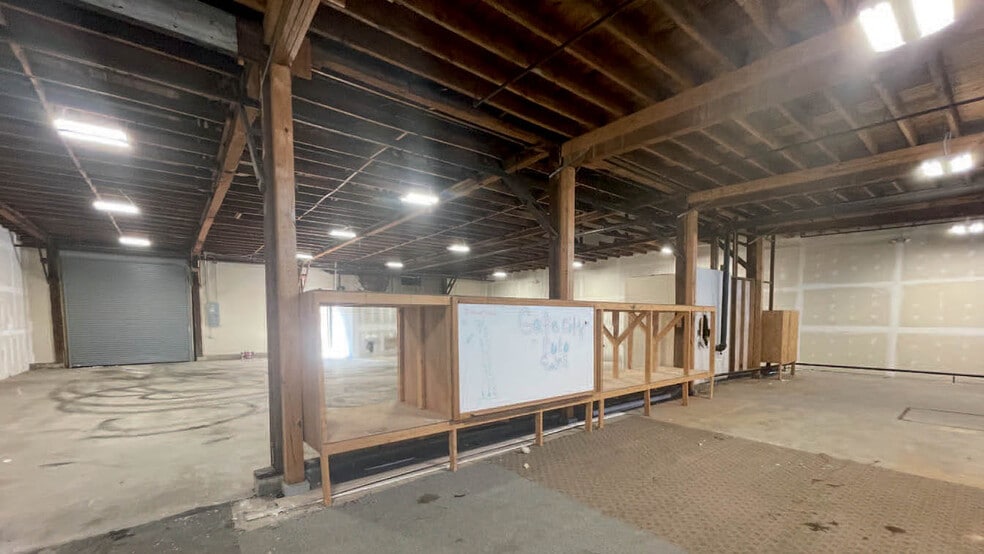 More Photos Of 844 N Raleigh St, Greensboro Warehouse For Lease