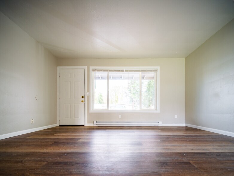 More Photos Of 1037 Ring St NE, Salem Apartments For Sale