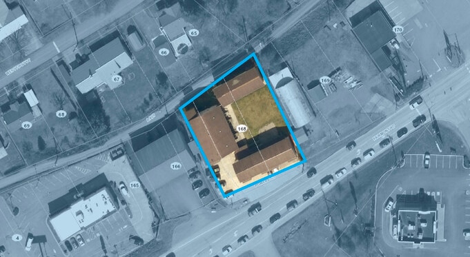 More Photos Of 18 Powers Ct, Westover Apartments For Sale