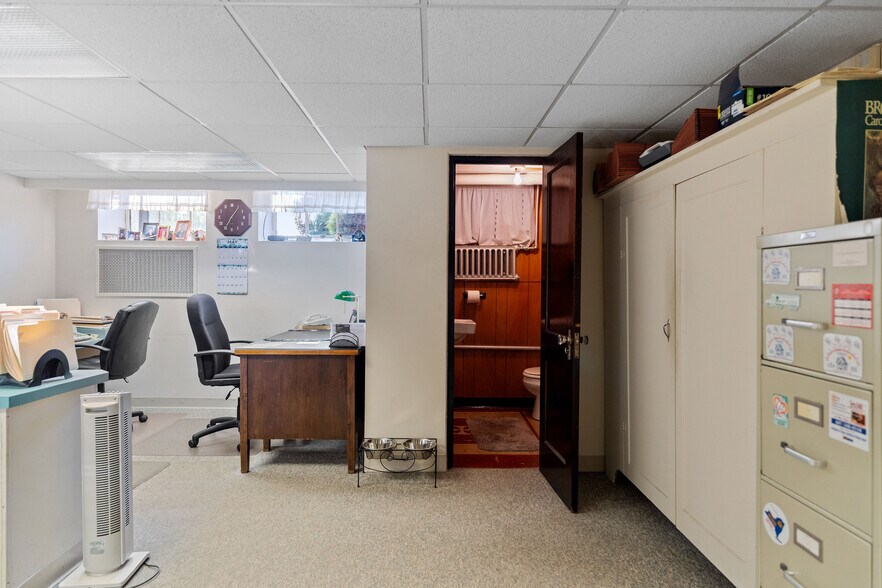 More Photos Of 150 Main St, Johnson City Medical For Sale