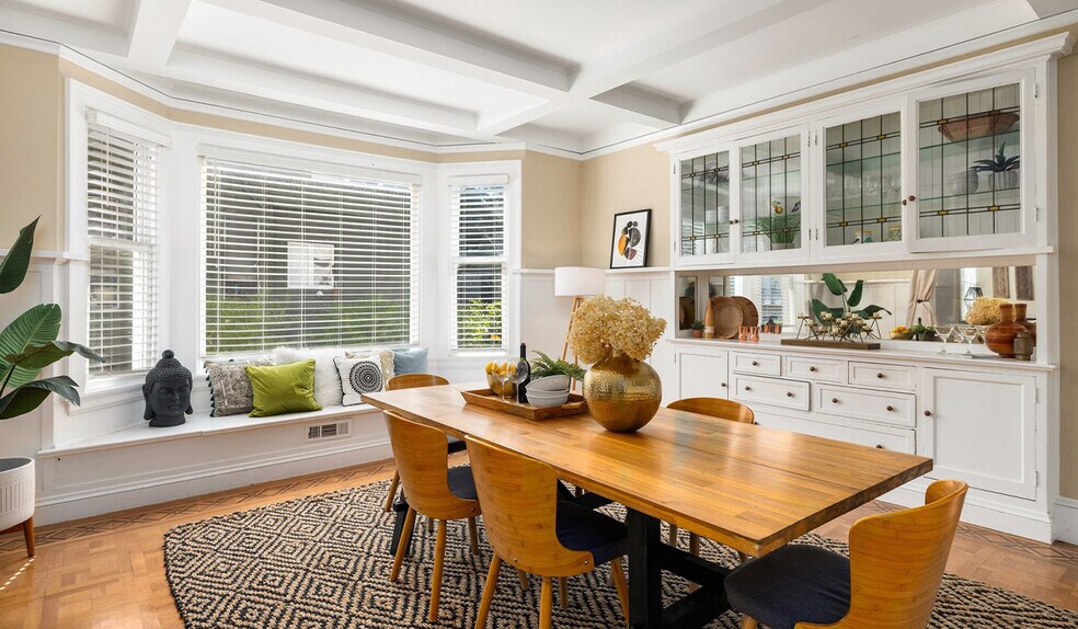 More Photos Of 435 Vernon St, Oakland Specialty For Sale