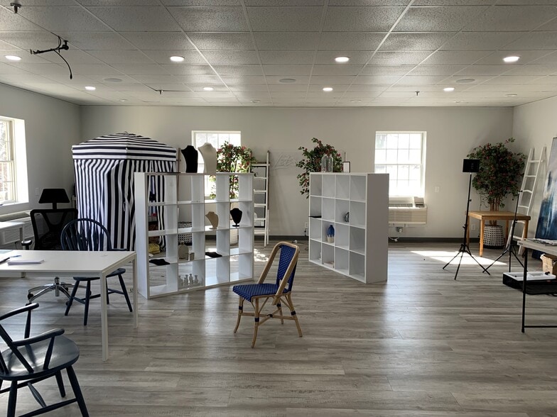 More Photos Of 277 Linden St, Wellesley Office For Lease