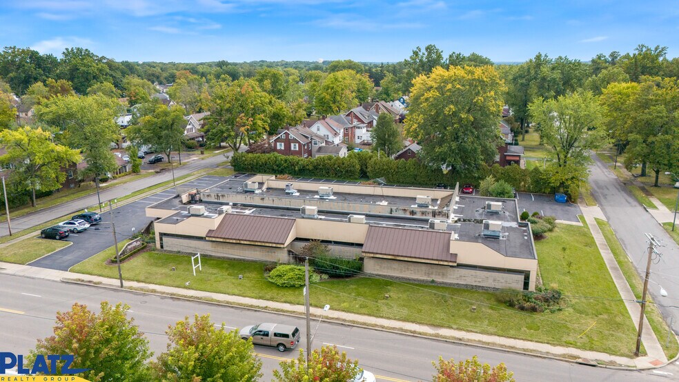 More Photos Of 1700 E Market St NE, Warren Medical For Lease