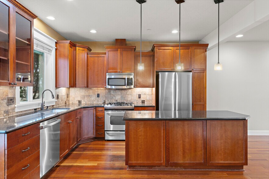 More Photos Of 9414 SE Causey Ave, Happy Valley Apartments For Sale