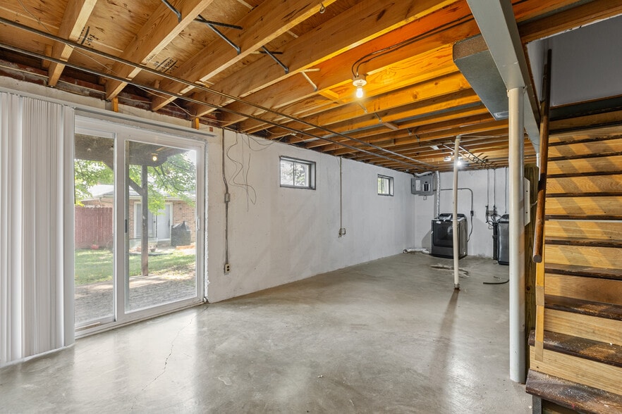 More Photos Of 8511 Gulf Dr, Saint Louis Apartments For Sale
