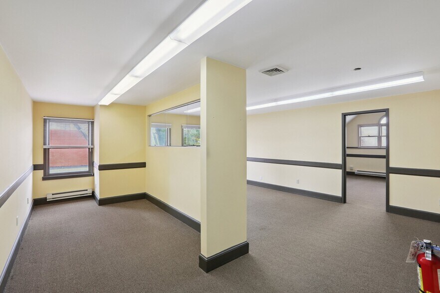 More Photos Of 248 Main St, Danbury Office For Sale