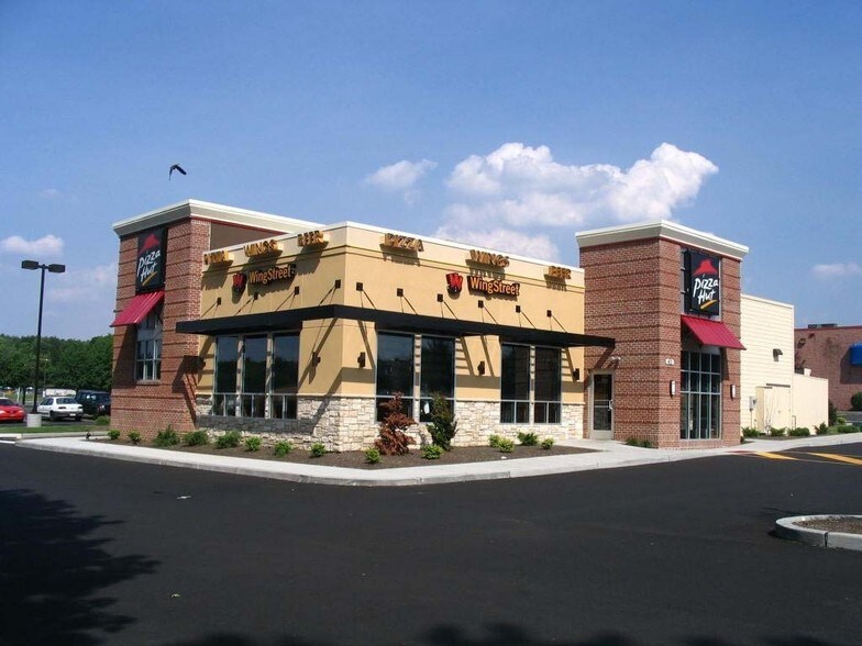 More Photos Of 648 S Neosho Blvd, Neosho Restaurant For Lease