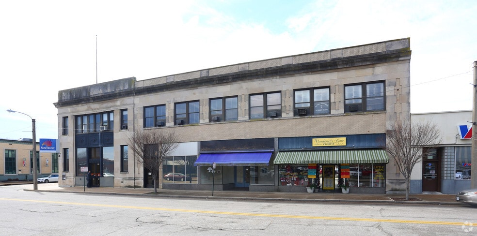 More Photos Of 200-208 N Main St, Hopewell Storefront Retail Office For Lease