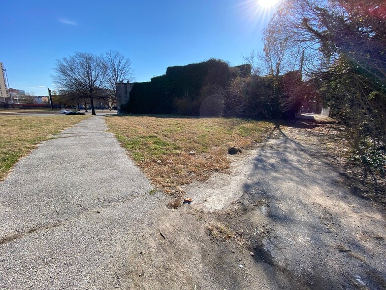 More Photos Of 926-938 E Monument St, Baltimore Warehouse For Sale