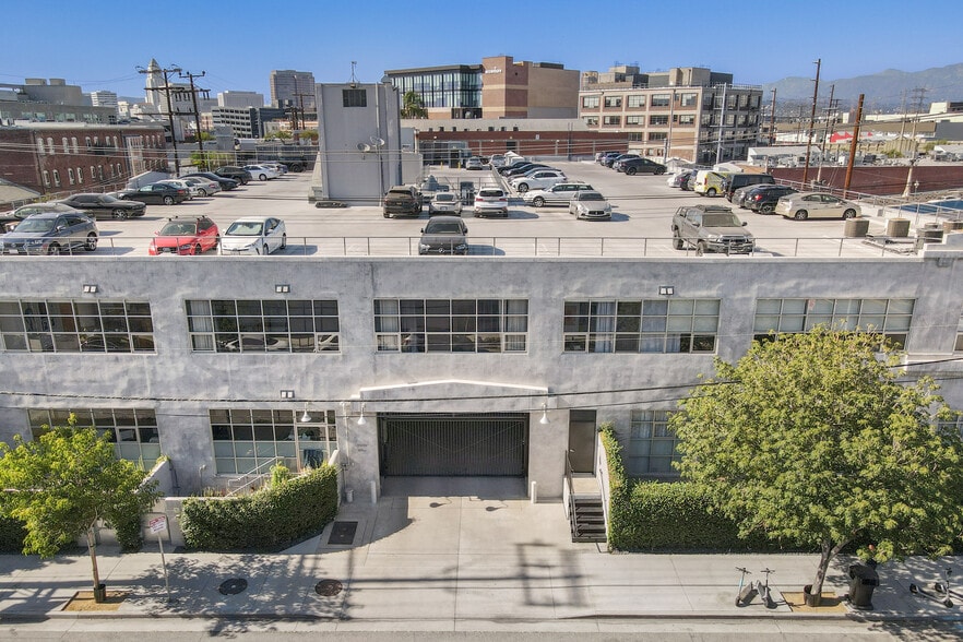 More Photos Of 500-530 Molino St, Los Angeles Office For Sale