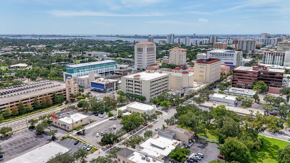 More Photos Of 2100 Main St, Sarasota Land For Sale