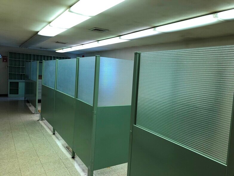 More Photos Of 1360 Baldwin Hill Rd, Gales Ferry Flex For Lease