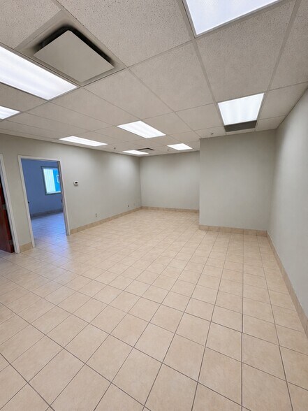 Primary Photo Of 8800 Venture Av SE, Calgary Warehouse For Lease