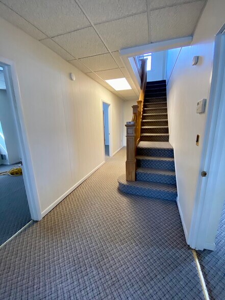 More Photos Of 402 S White Horse Pike, Audubon Office For Sale