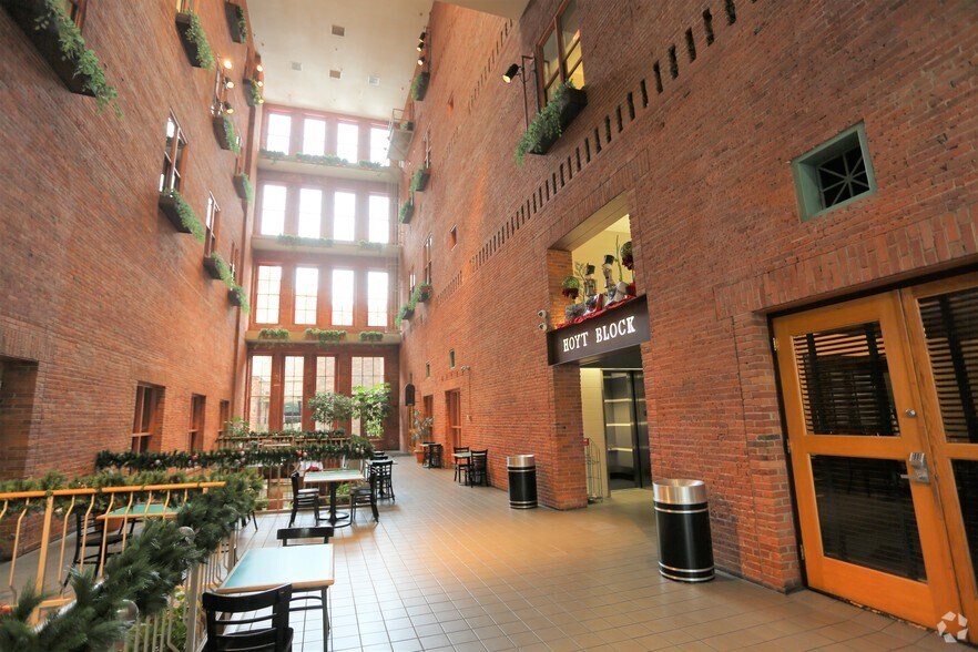 More Photos Of 700 W St Clair Ave, Cleveland Office For Lease