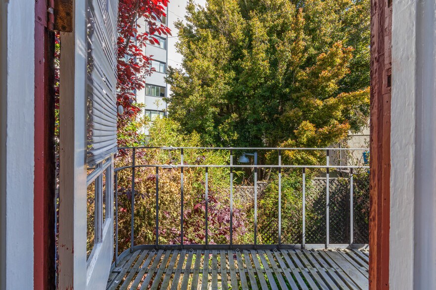 More Photos Of 2332-2334 California Street, San Francisco Apartments For Sale