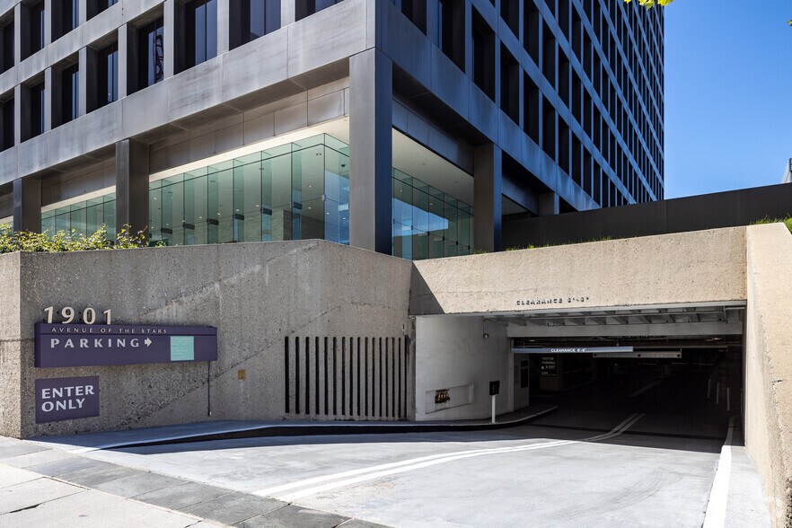 More Photos Of 1901 Avenue of the Stars, Los Angeles Office For Lease