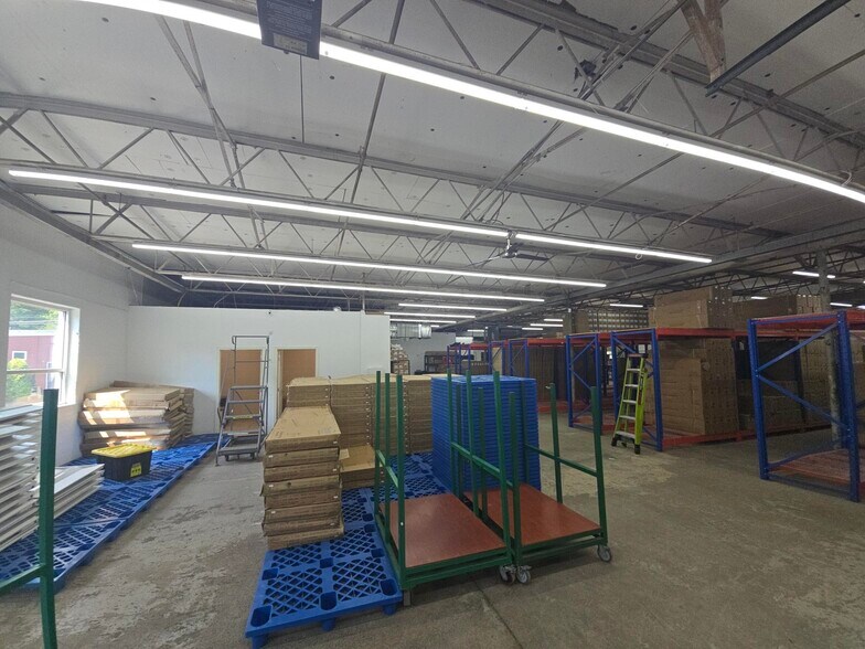 More Photos Of 1438 Washington St, Stoughton Warehouse For Lease