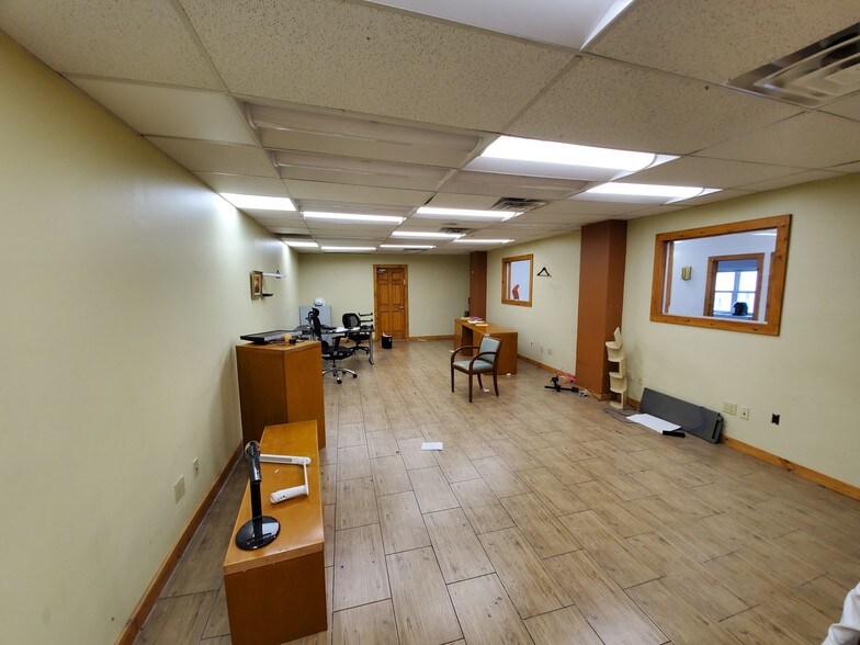 More Photos Of 163 Imlay St, Brooklyn Warehouse For Lease