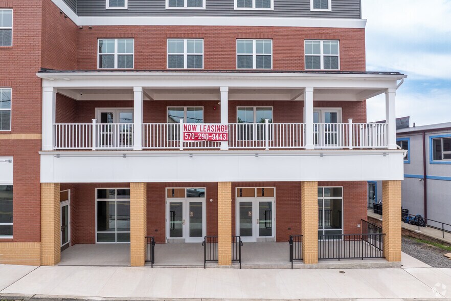 More Photos Of 222 E Drinker St, Dunmore Apartments For Sale