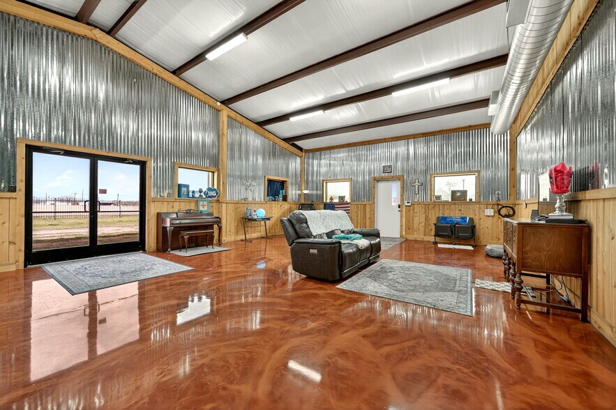 More Photos Of 4626 County Road 2200, Greenville Flex For Sale