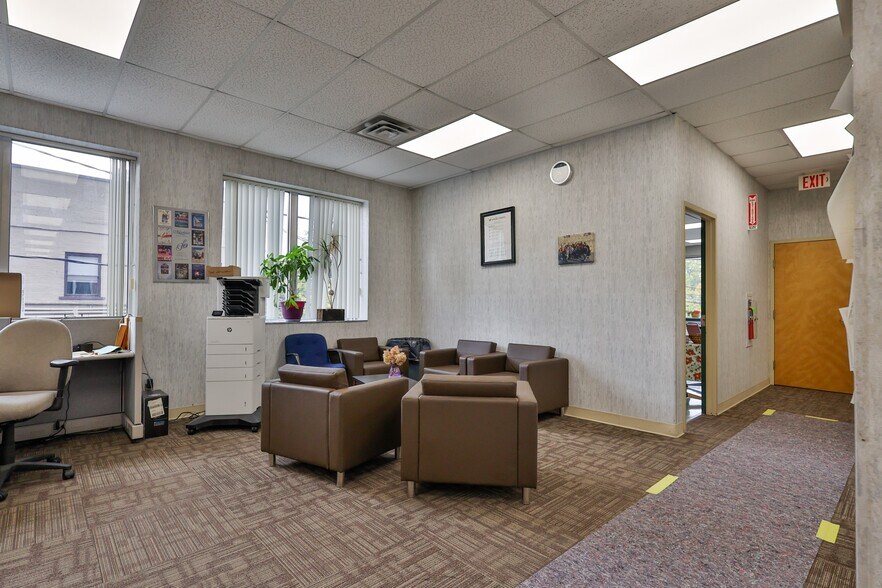 More Photos Of 555 Main St, Bethlehem Office For Lease