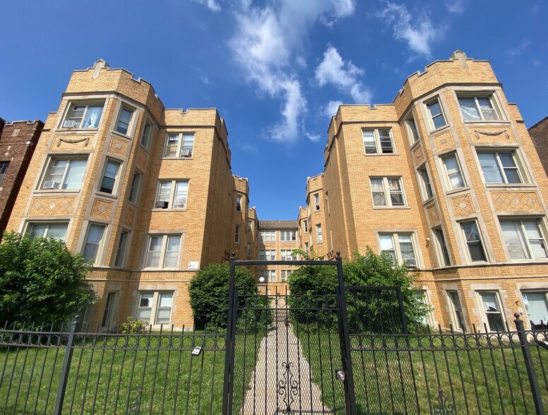 Primary Photo Of 7722-7732 S Jeffery Blvd, Chicago Apartments For Sale