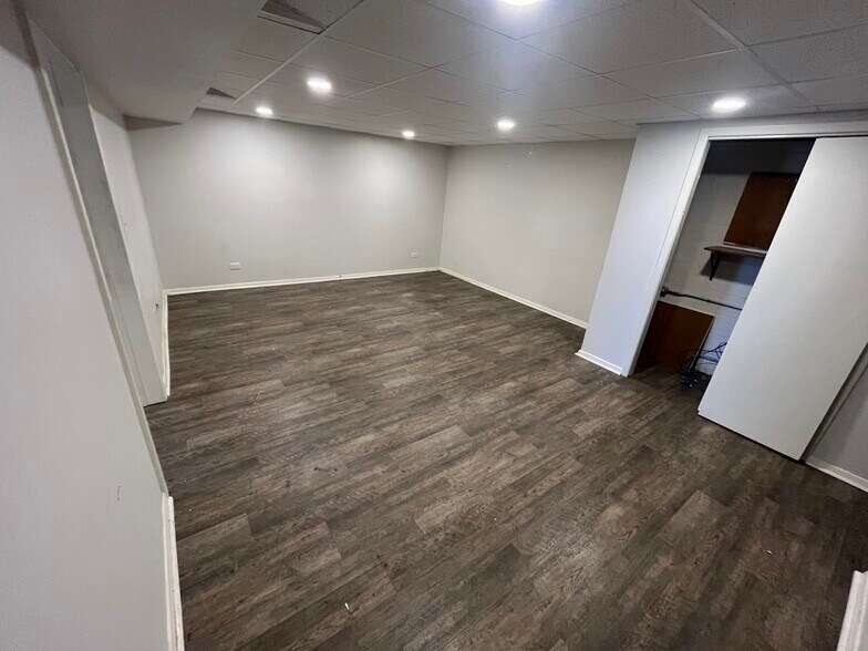 More Photos Of 908 E North St, Salina Warehouse For Lease